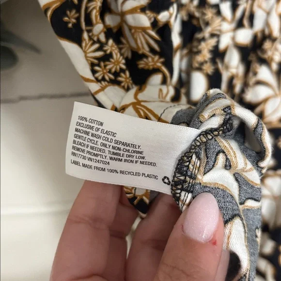 Ava & Viv Smocked Floral Top - Picture 7 of 7